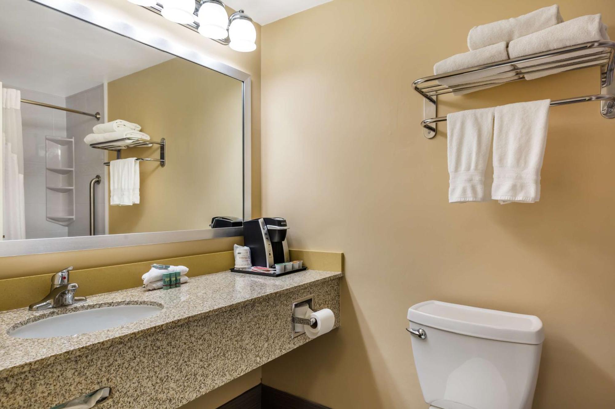 Best Western Braintree Inn Экстерьер фото