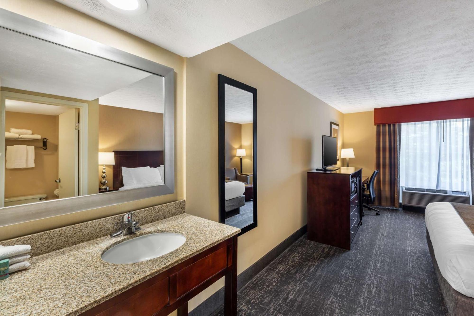 Best Western Braintree Inn Экстерьер фото