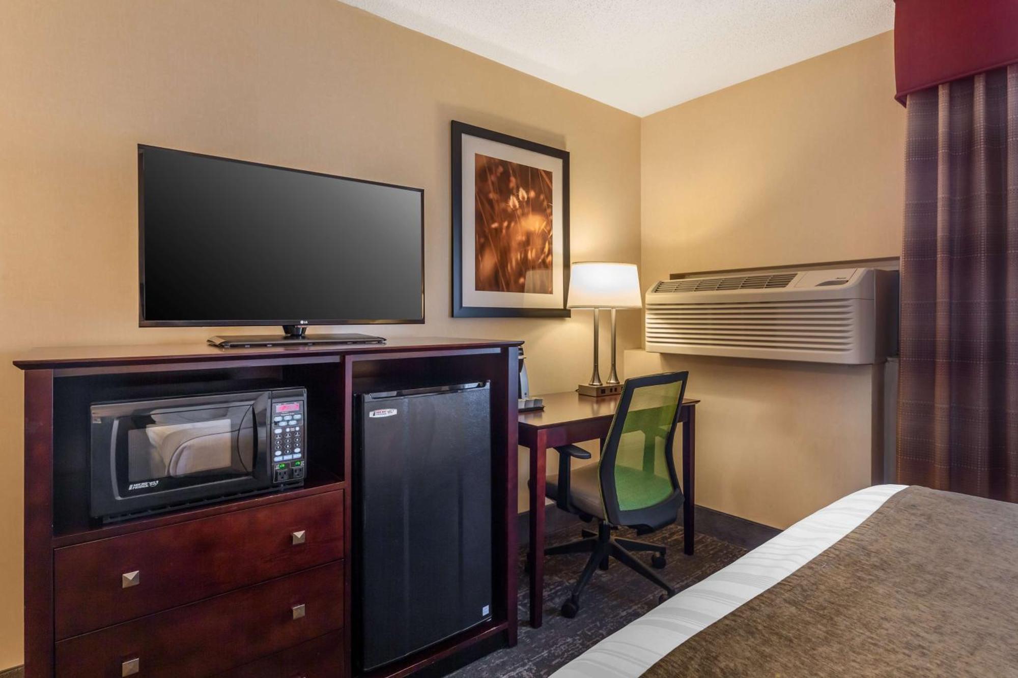 Best Western Braintree Inn Экстерьер фото