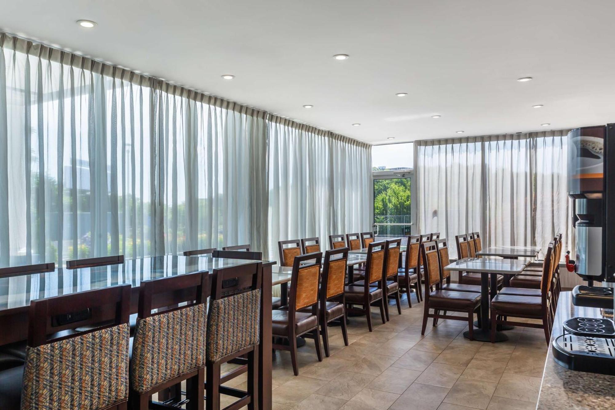 Best Western Braintree Inn Экстерьер фото